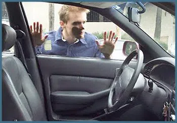 Hollywood Lock And Safe Hollywood, FL 954-366-0897 - 19-locked-keys-in-car